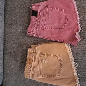2 RVCA shorts